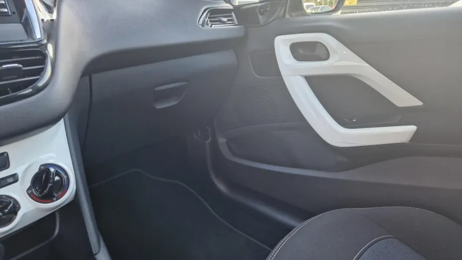 PEUGEOT 208 208 1.2 PureTech Active