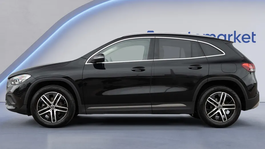 MERCEDES-BENZ GLA GLA 200 Progressive