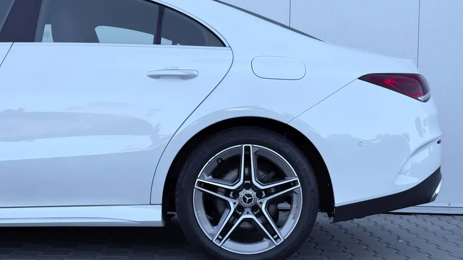 MERCEDES-BENZ CLA CLA 200 AMG Line 7G-DCT
