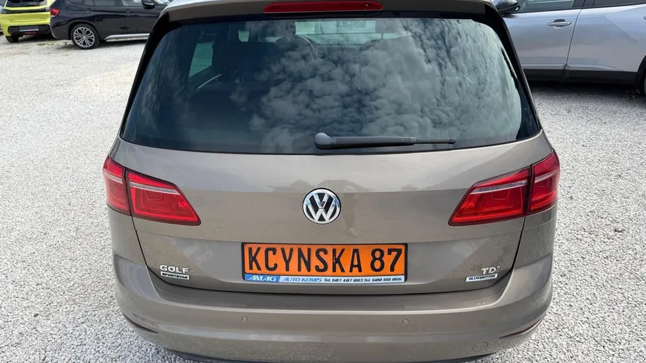 VOLKSWAGEN Golf Sportsvan -