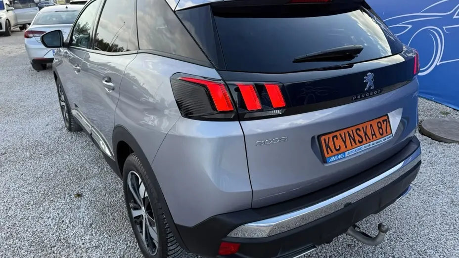 PEUGEOT 3008 -