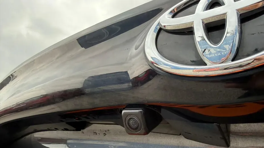 TOYOTA Yaris -