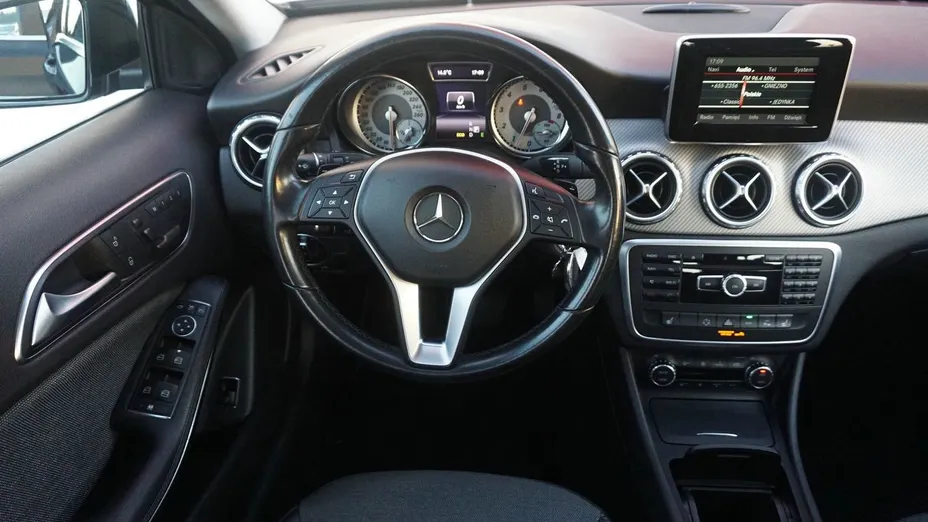 MERCEDES-BENZ GLA GLA 200 7G-DCT Urban