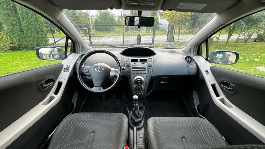 TOYOTA Yaris Yaris 1.33 Terra