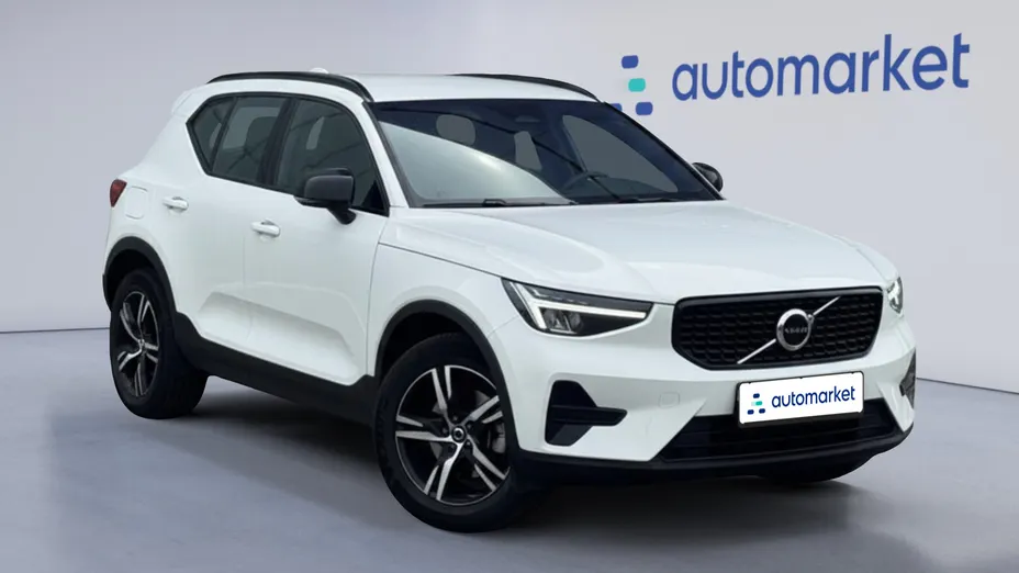 VOLVO XC40 XC40 B3 Plus Dark aut