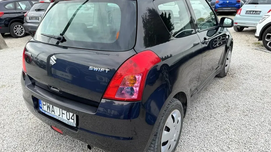 SUZUKI Swift -