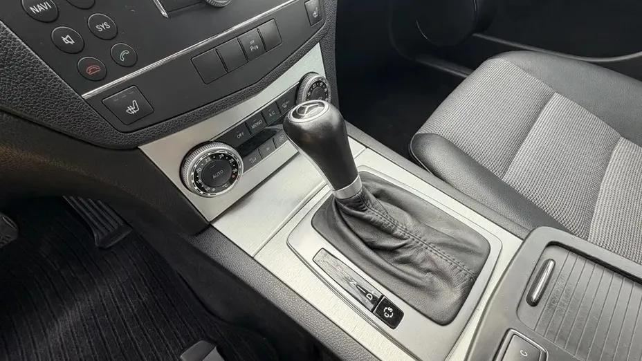 MERCEDES-BENZ C Klasa -