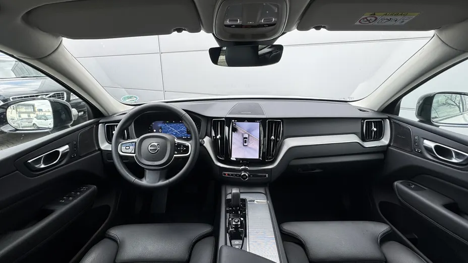 VOLVO XC60 XC60 B5 B AWD Plus Dark aut