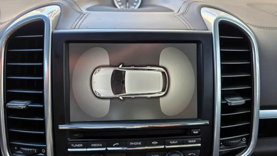 PORSCHE Cayenne -