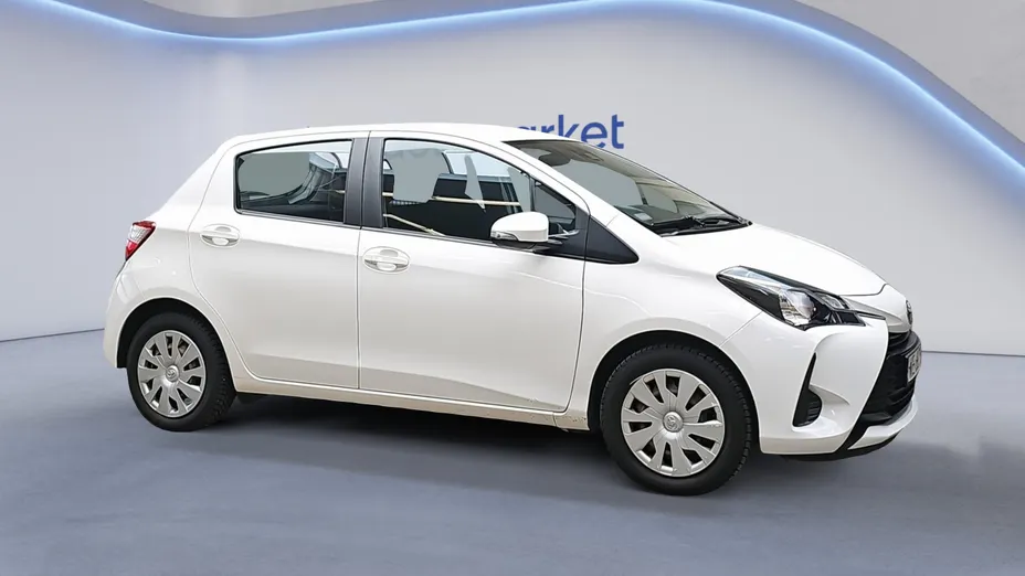 TOYOTA Yaris Yaris 1.5 Active