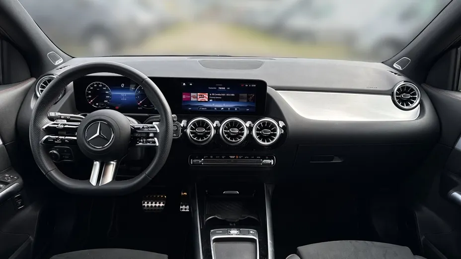MERCEDES-BENZ GLA GLA 200 mHEV AMG Line 7G-DCT