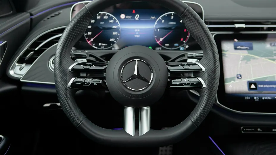 MERCEDES-BENZ E Klasa E 220 d mHEV 4-Matic AMG 9G-Tronic