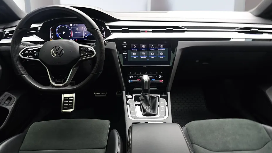 VOLKSWAGEN Arteon Arteon 2.0 TSI R-Line DSG