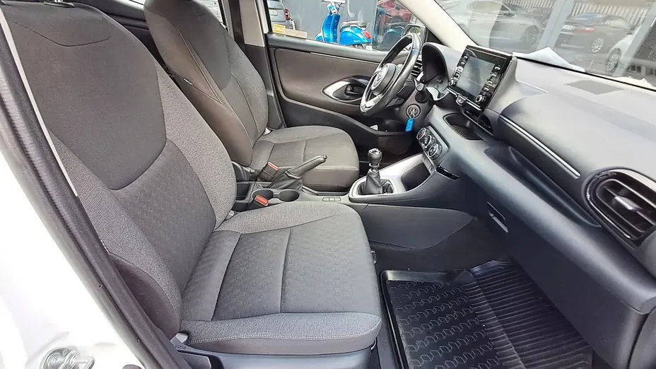 TOYOTA Yaris Yaris 1.5 Comfort