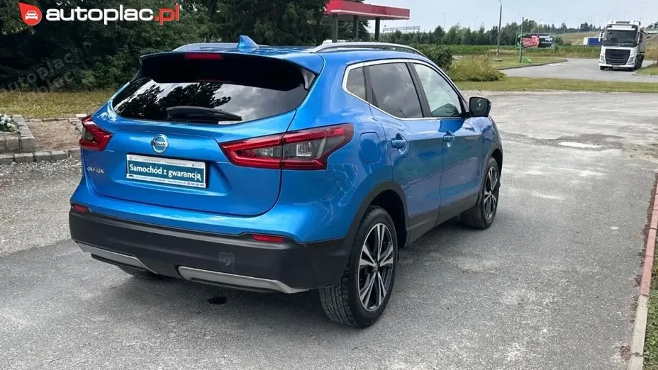 NISSAN Qashqai -