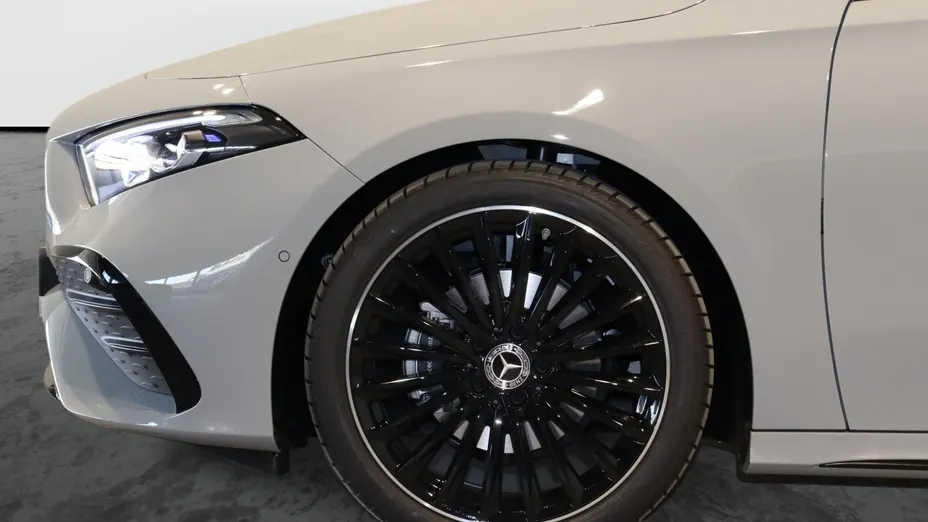 MERCEDES-BENZ A Klasa A 220 4-Matic AMG Line 8G-DCT Nowy