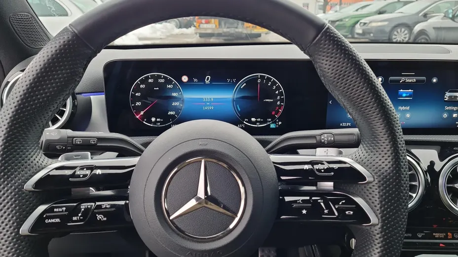 MERCEDES-BENZ A Klasa A 250 e PHEV AMG Line 8G-DCT
