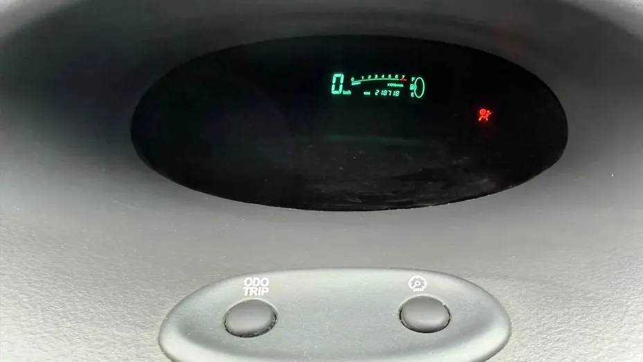 TOYOTA Yaris -