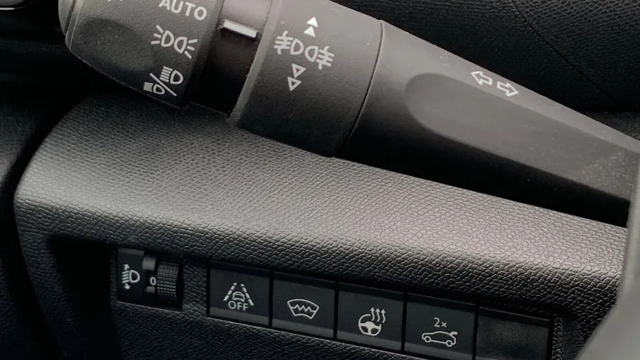 CITROEN C4 X C4 X 1.2 PureTech Shine S&S EAT8