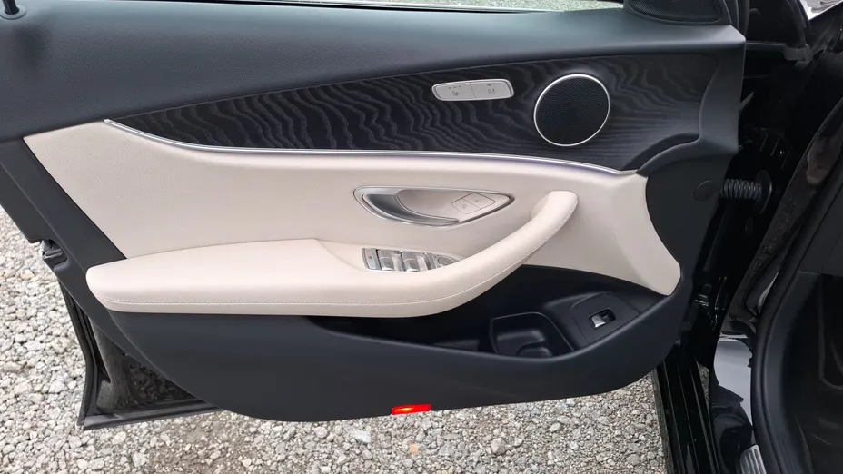 MERCEDES-BENZ E Klasa E 220 d Avantgarde