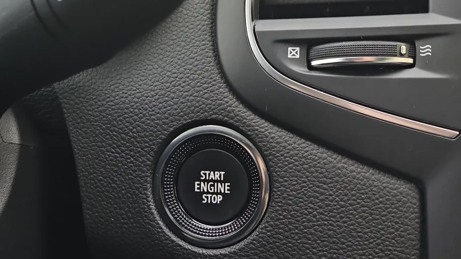 RENAULT Megane Megane 1.3 TCe FAP Intens EDC