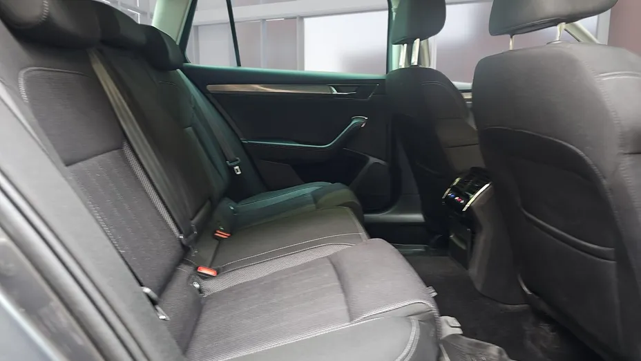 SKODA Superb Superb 2.0 TDI SCR Style DSG