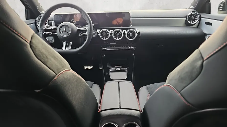 MERCEDES-BENZ A Klasa A 250 e PHEV AMG Line 8G-DCT