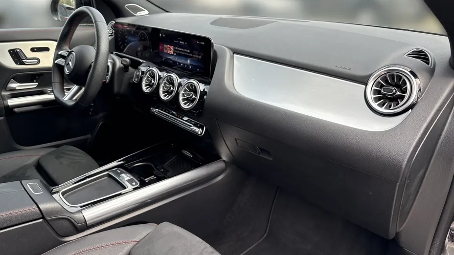 MERCEDES-BENZ GLA GLA 200 mHEV AMG Line 7G-DCT