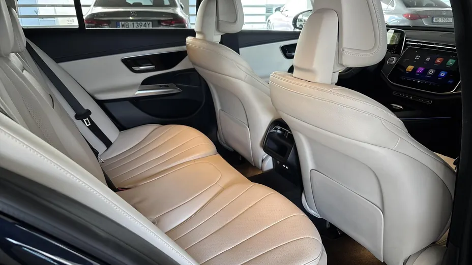 MERCEDES-BENZ E Klasa E 220 d mHEV 4-Matic AMG 9G-Tronic