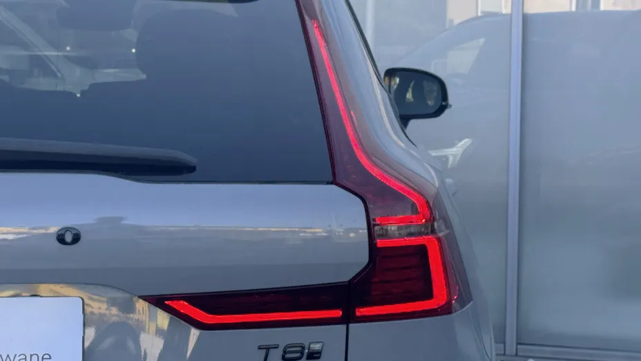 VOLVO XC60 XC60 T8 Plug-In Hybrid AWD Ultra Black Edition aut