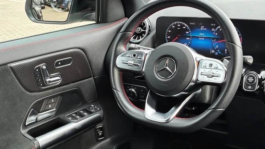 MERCEDES-BENZ GLA -