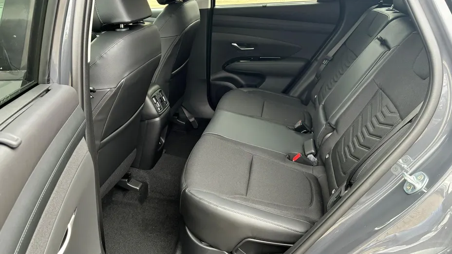 HYUNDAI Tucson -