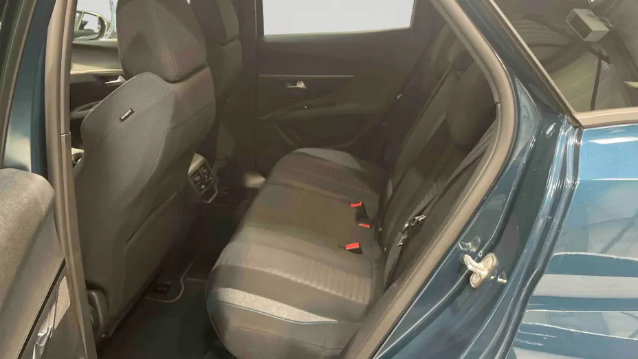 PEUGEOT 3008 -