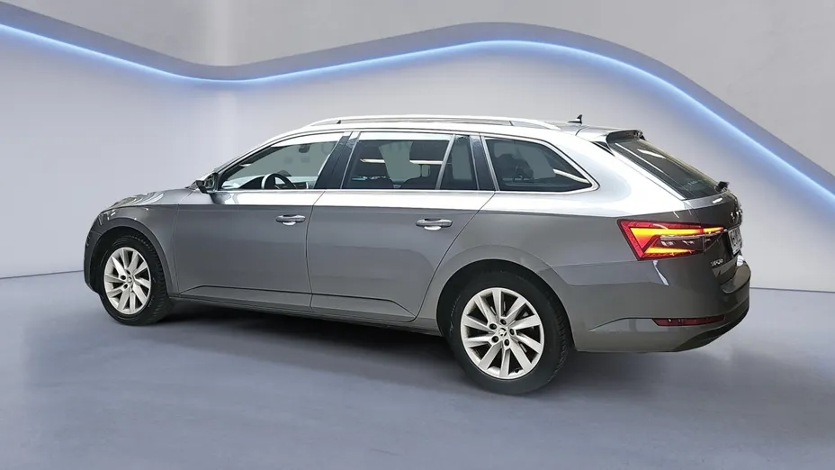 SKODA Superb Superb 2.0 TDI SCR Ambition
