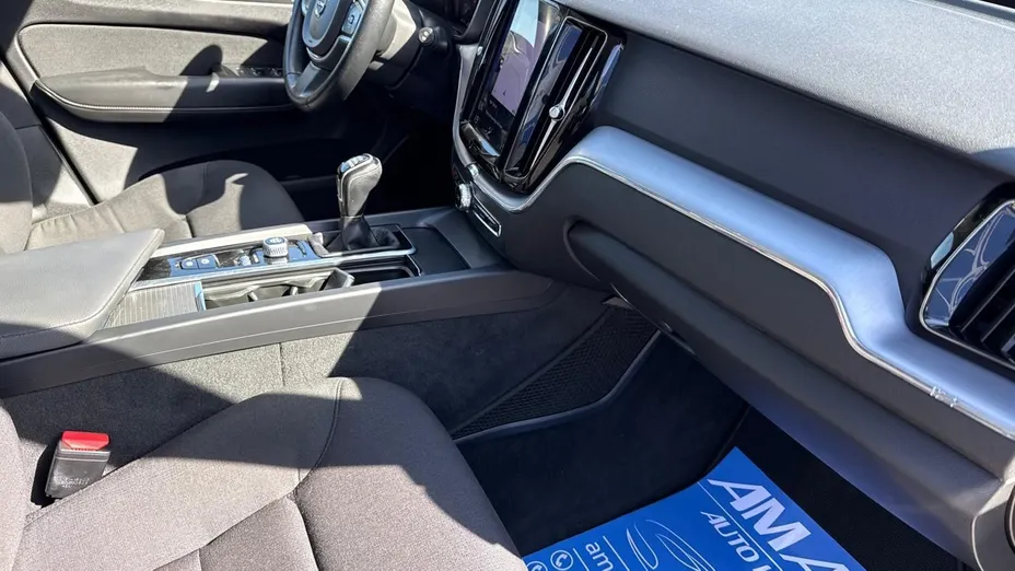 VOLVO XC60 XC60 D3 Momentum