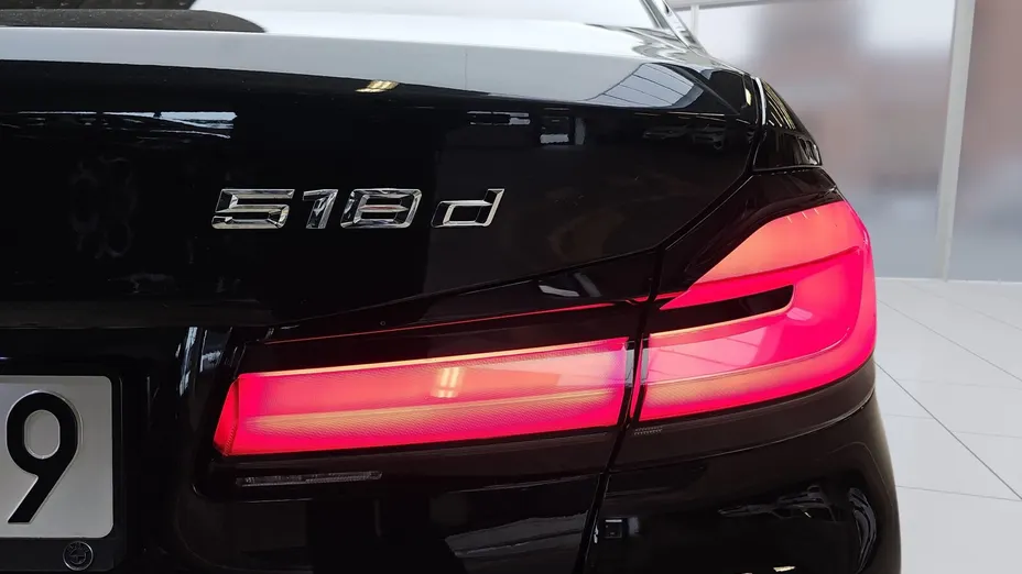 BMW Seria 5 518d mHEV aut