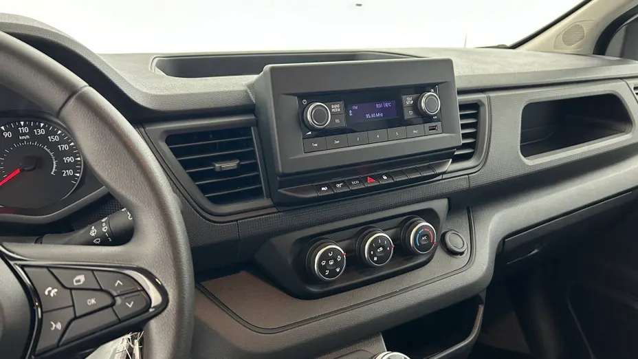 RENAULT Trafic -