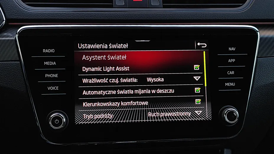 SKODA Superb Superb 2.0 TDI SCR Sportline DSG