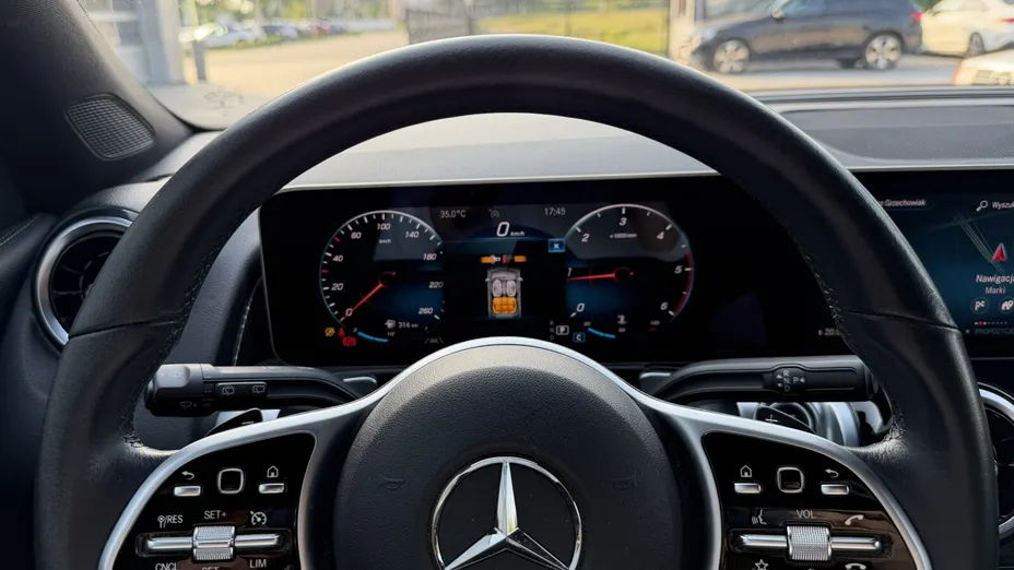 MERCEDES-BENZ GLB GLB 200 d Progressive 8G-DCT
