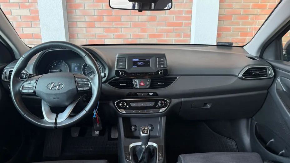 HYUNDAI i30 i30 1.4 Classic +