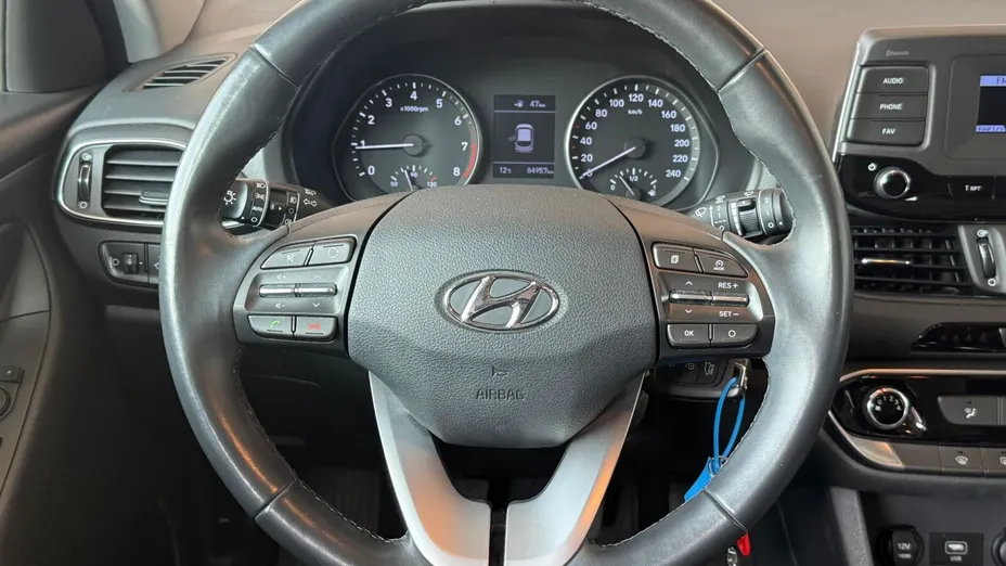 HYUNDAI i30 i30 1.4 Classic +