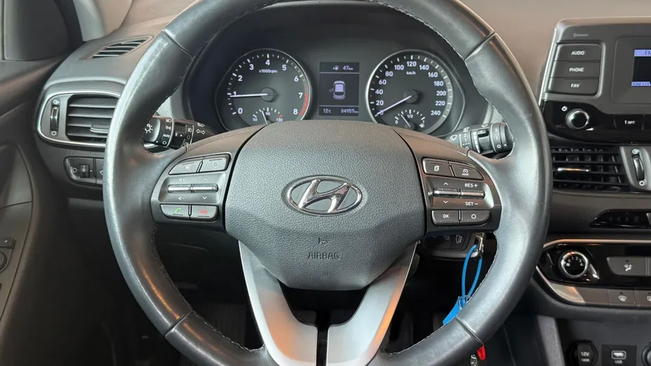 HYUNDAI i30 i30 1.4 Classic +