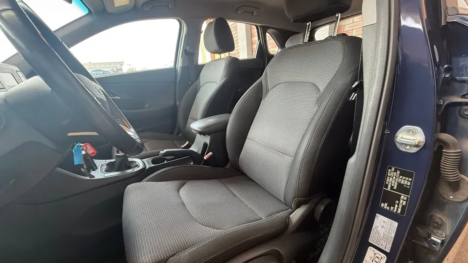 HYUNDAI i30 i30 1.4 Classic +