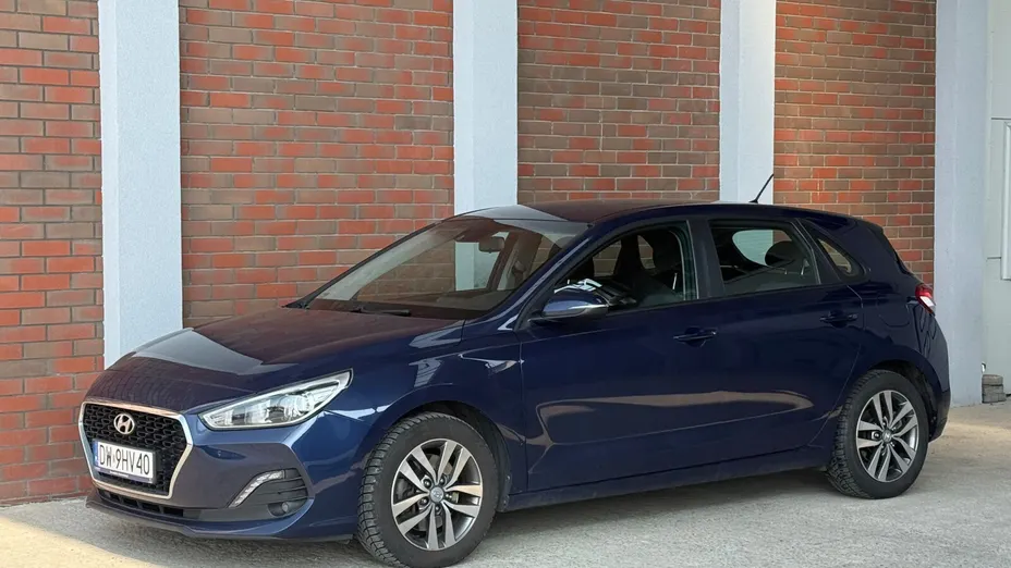 HYUNDAI i30 i30 1.4 Classic +