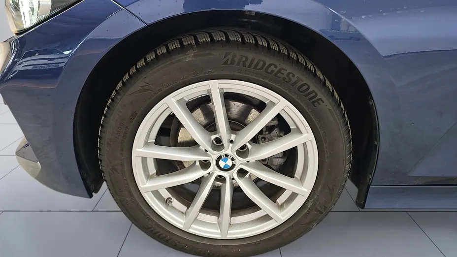 BMW Seria 3 318d mHEV aut
