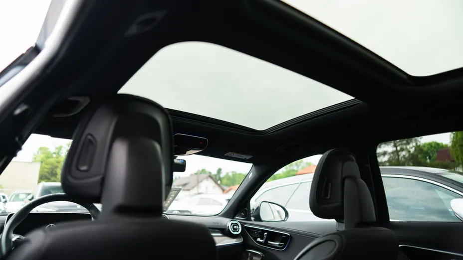 MERCEDES-BENZ C Klasa C 220 d mHEV 4-Matic AMG