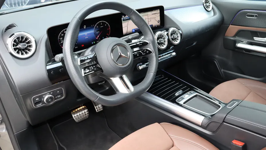 MERCEDES-BENZ GLA GLA 200 d AMG Line 8G-DCT