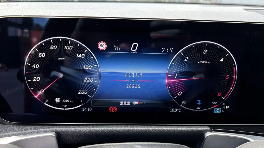 MERCEDES-BENZ GLB GLB 220 d 4-Matic AMG Line 8G-DCT