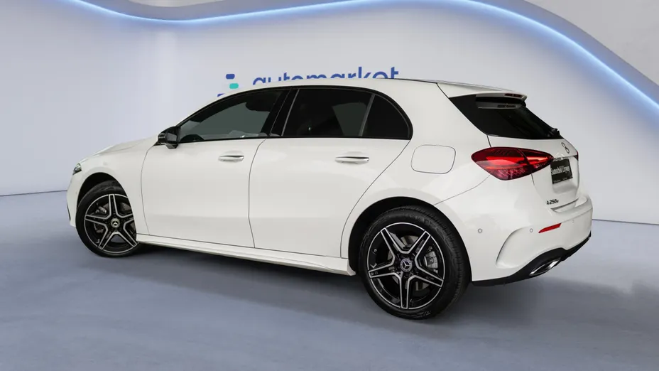 MERCEDES-BENZ A Klasa A 250 e PHEV AMG Line 8G-DCT