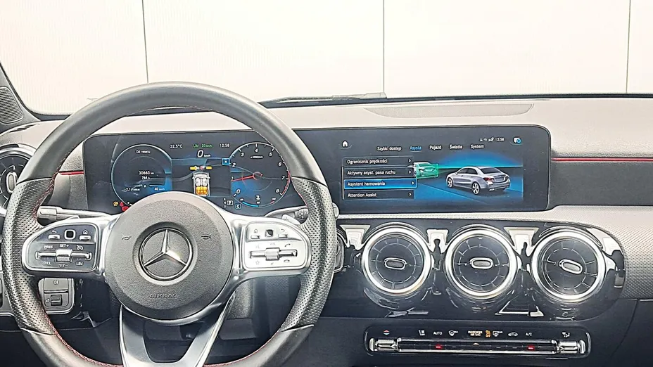 MERCEDES-BENZ A Klasa A 200 AMG Line 7G-DCT